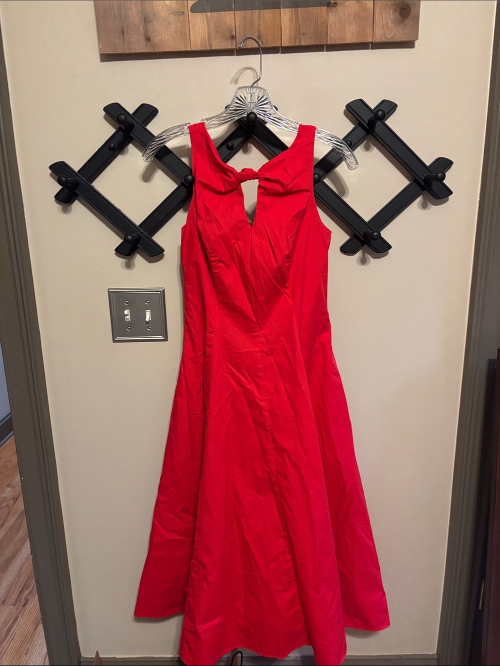 AUREUM Red Knot-Front Sleeveless Midi Dress